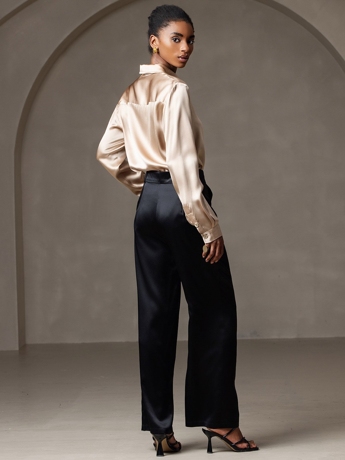 Elegante 19 Momme Moerbeizijden Dames Shirt met Lange Mouwen | Luxe Tops Dames voor Casual en Formele Gelegenheden-4