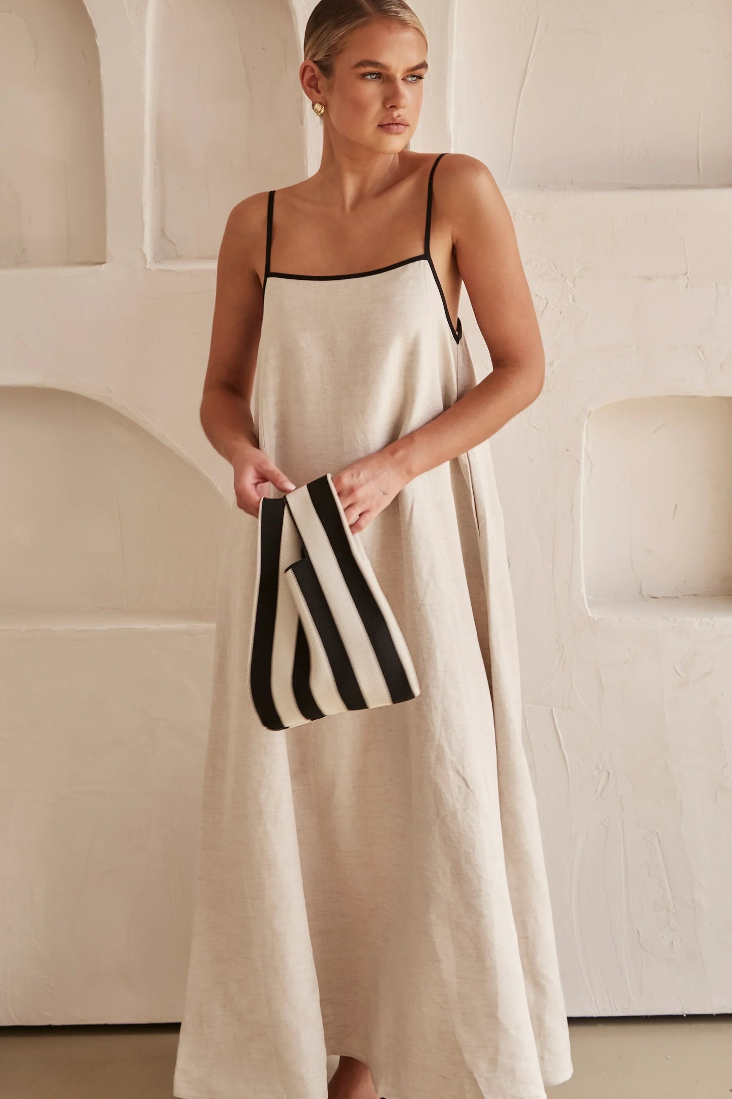 Elegante Mouwloze Maxi Jurk van 100% Linnen voor Dames | Lichtgewicht Lange Zomerjurk met Vloeiende Pasvorm-4