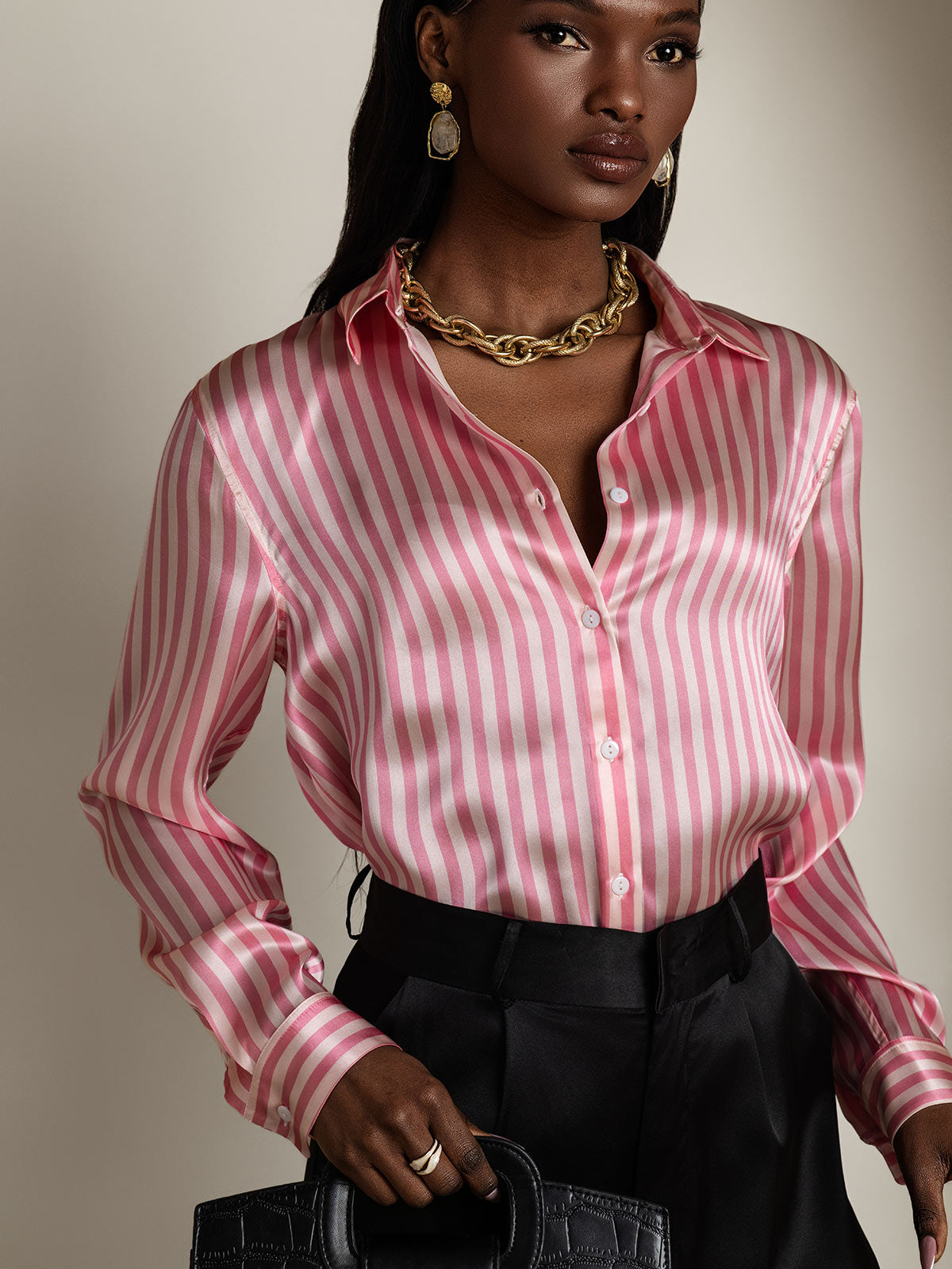 Variant image for Luxe Witte Blouse Dames met Militaire Stijl en Reverkraag - 95% Moerbeizijde, Regular Fit-16