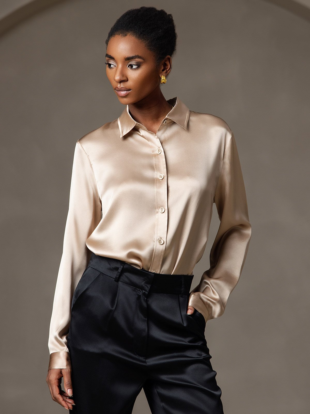 Elegante 19 Momme Moerbeizijden Dames Shirt met Lange Mouwen | Luxe Tops Dames voor Casual en Formele Gelegenheden-3