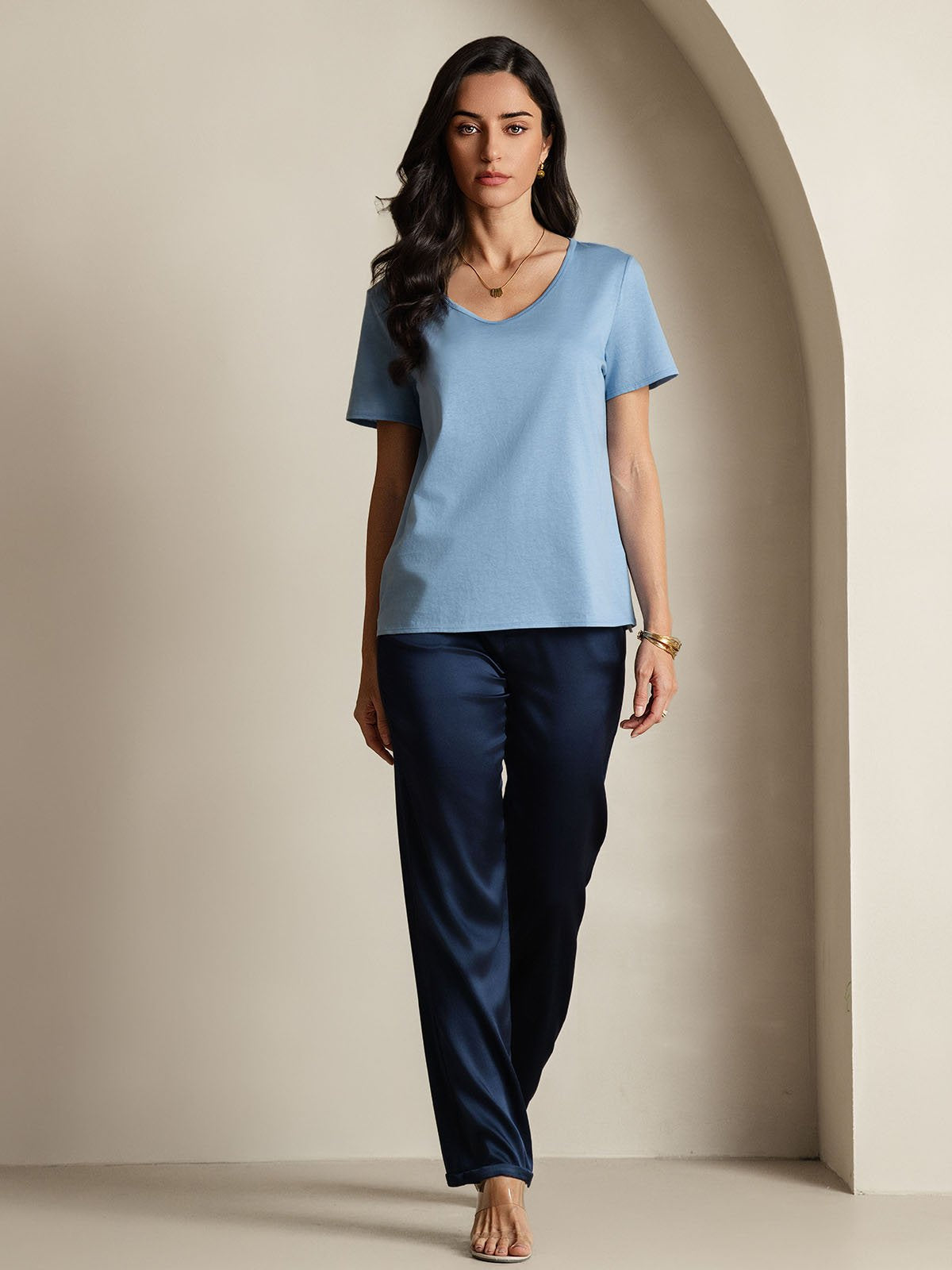 Elegante V-hals Dames T-shirt van Zijdeblend – Korte Mouwen in Diverse Kleuren | Stijlvolle Tops Dames voor Casual en Formele Gelegenheden-6
