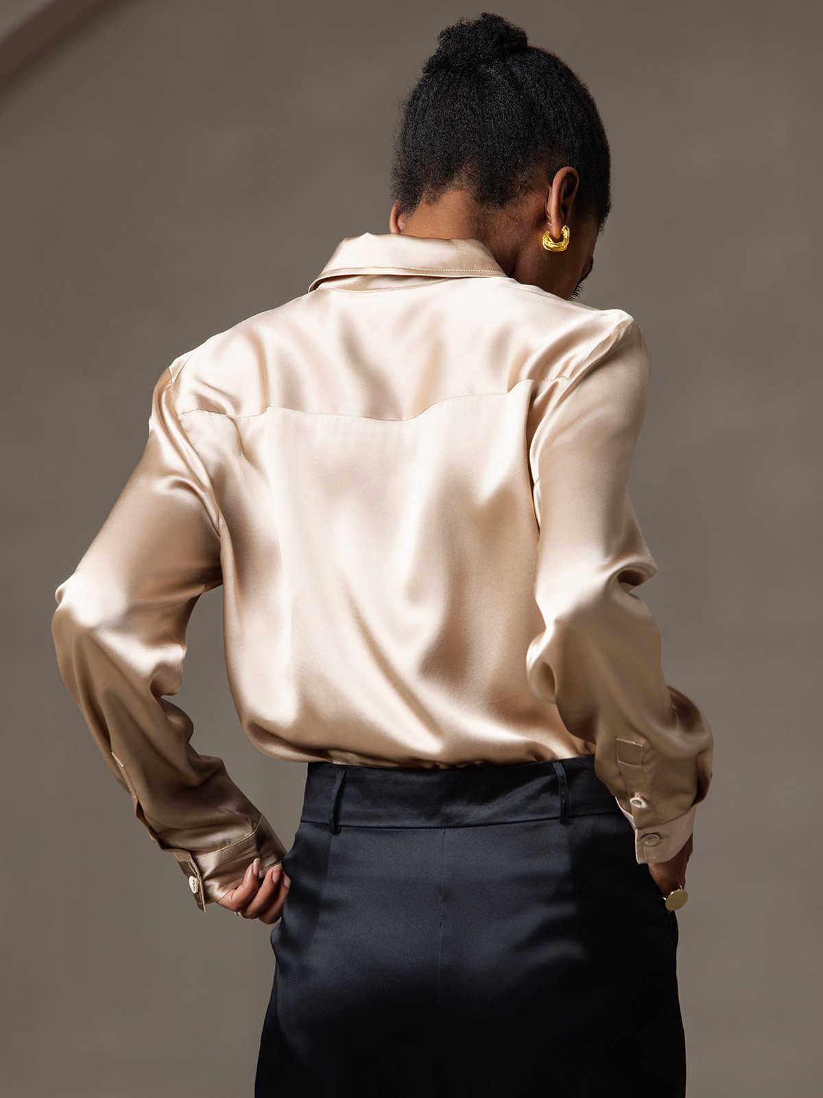 Elegante 19 Momme Moerbeizijden Dames Shirt met Lange Mouwen | Luxe Tops Dames voor Casual en Formele Gelegenheden-2