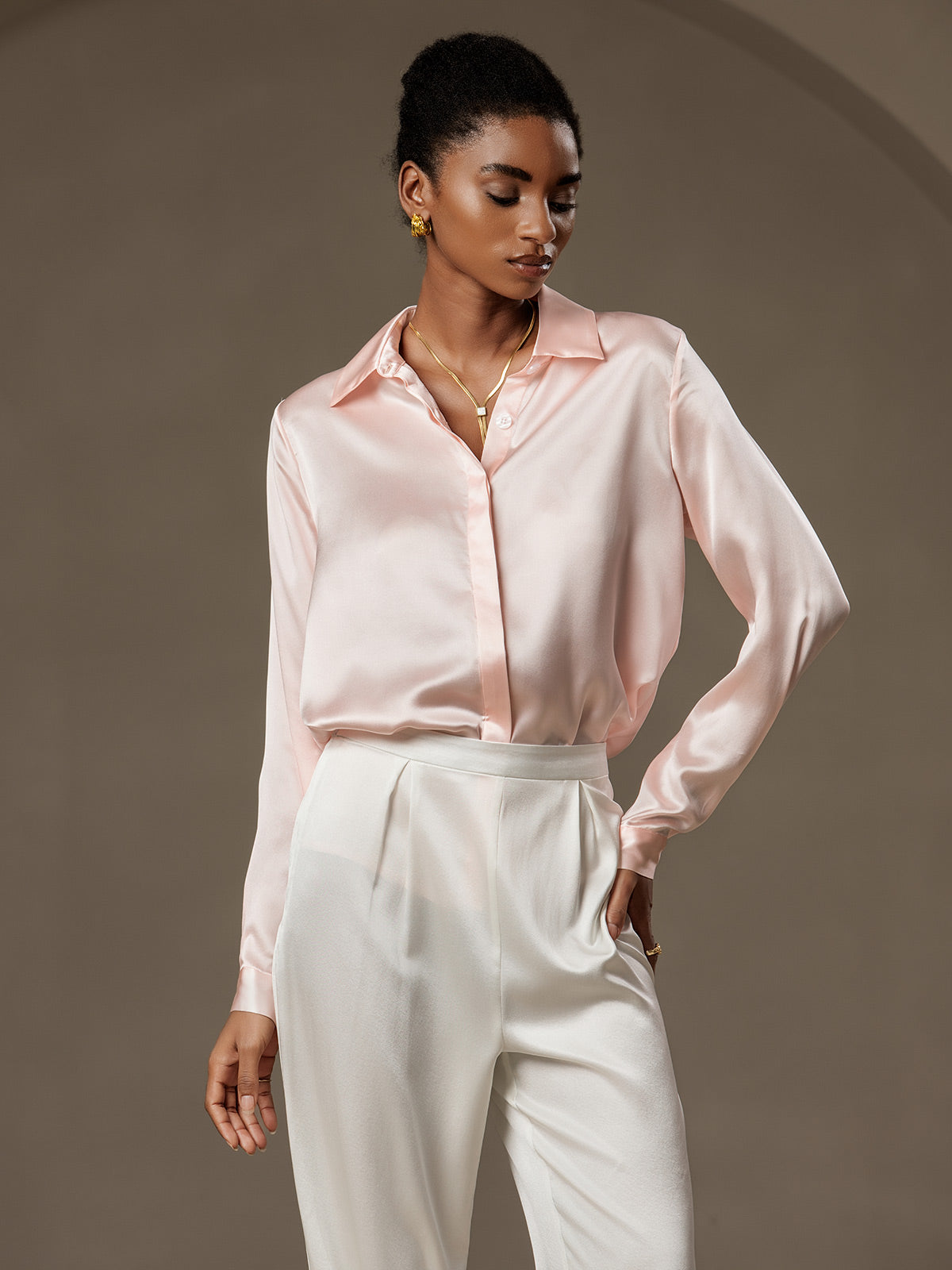 Variant image for Klassieke Zijde Blouse Dames met Lange Mouwen – 19 Momme Moerbeizijde in Diverse Kleuren-1