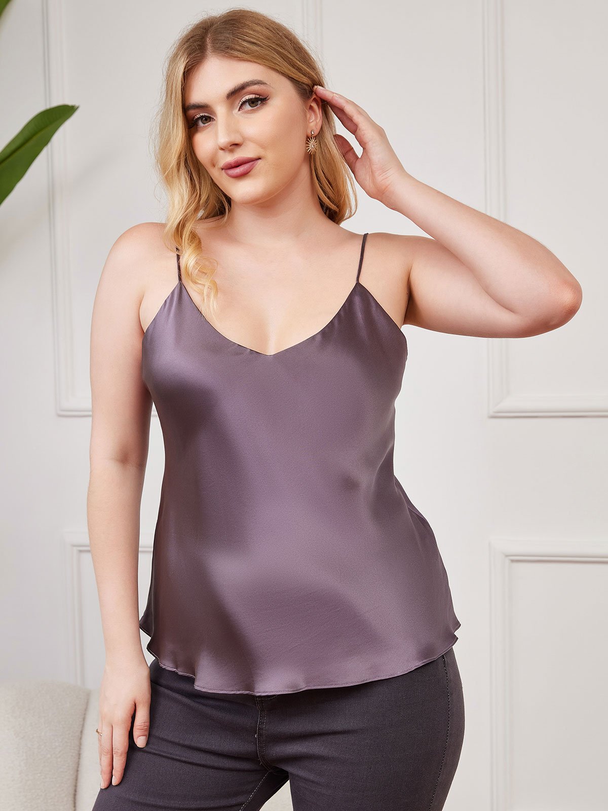 Variant image for Luxe Moerbeizijde Camisole Top voor Dames met Diepe V-hals | Diverse Kleuren en Maten 0X-2X-16