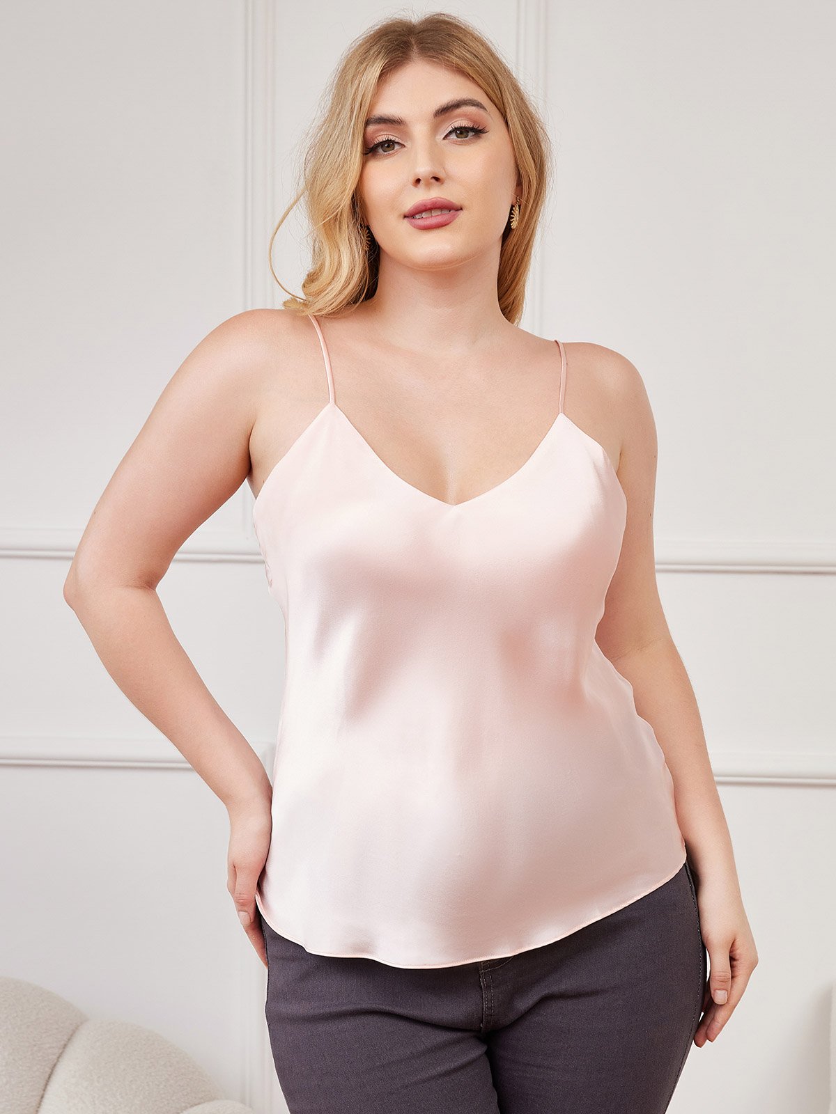 Variant image for Luxe Moerbeizijde Camisole Top voor Dames met Diepe V-hals | Diverse Kleuren en Maten 0X-2X-10