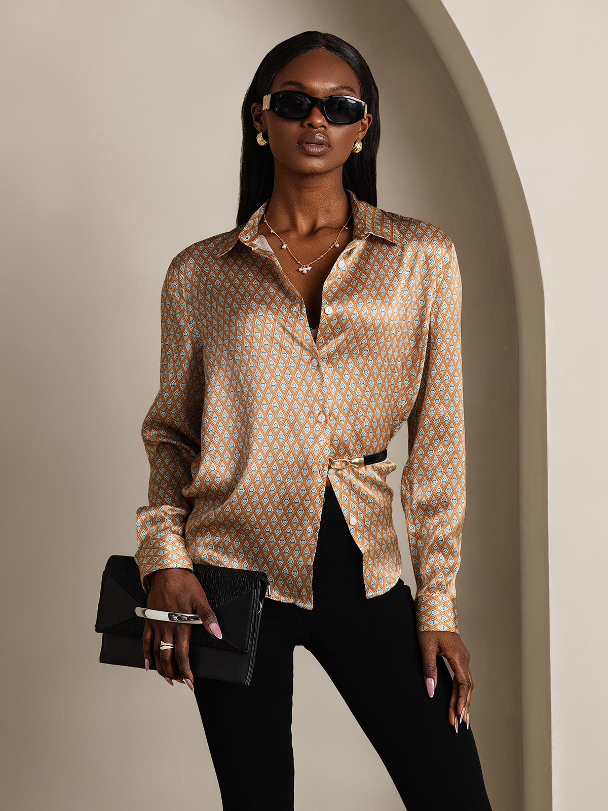 Variant image for Luxe Witte Blouse Dames met Militaire Stijl en Reverkraag - 95% Moerbeizijde, Regular Fit-26
