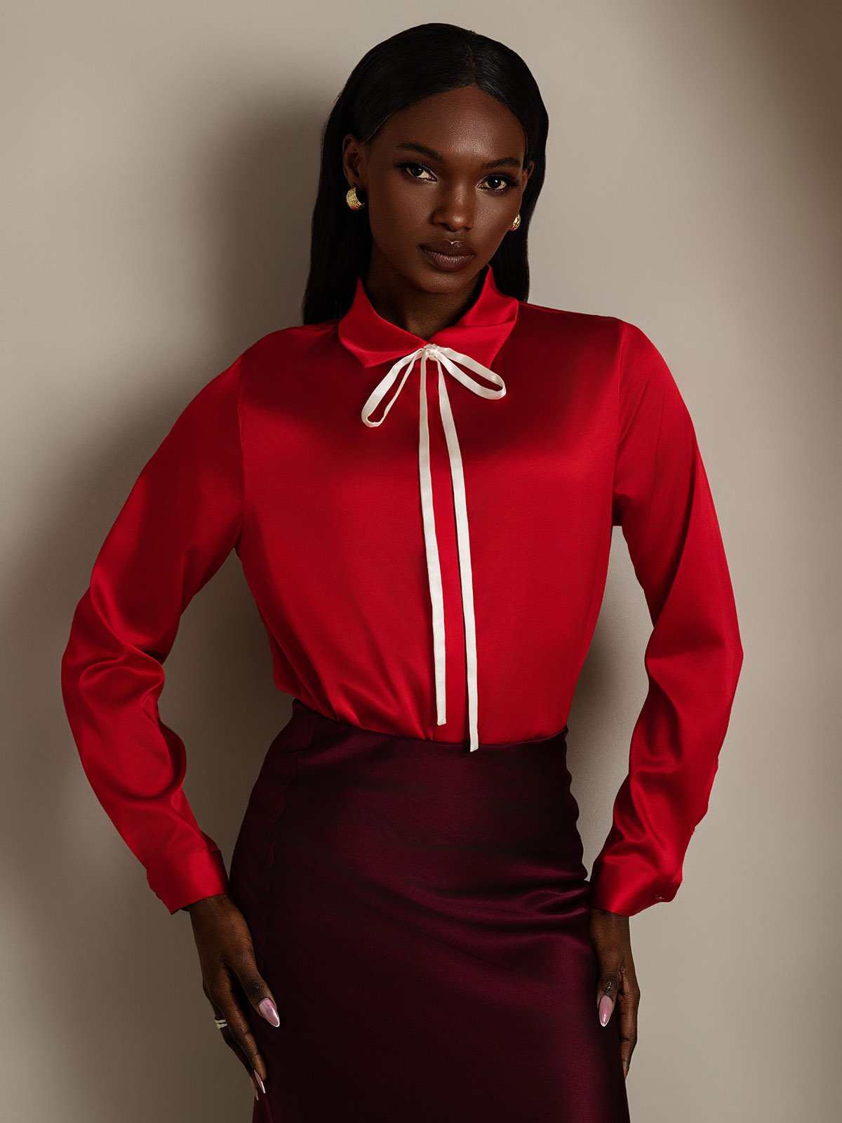 Variant image for Elegante Lange Mouw Dames Blouse van 19 Momme Zijde | Zwart, Wit, Wijn - Comfortabele Pasvorm en Stijlvol Design-9
