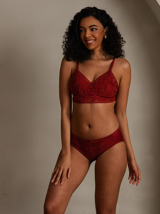 Luxe Zijde Blend Damesondergoed Set met Kantafwerking – Donkerrood, Zwart, Lichtbeige-1