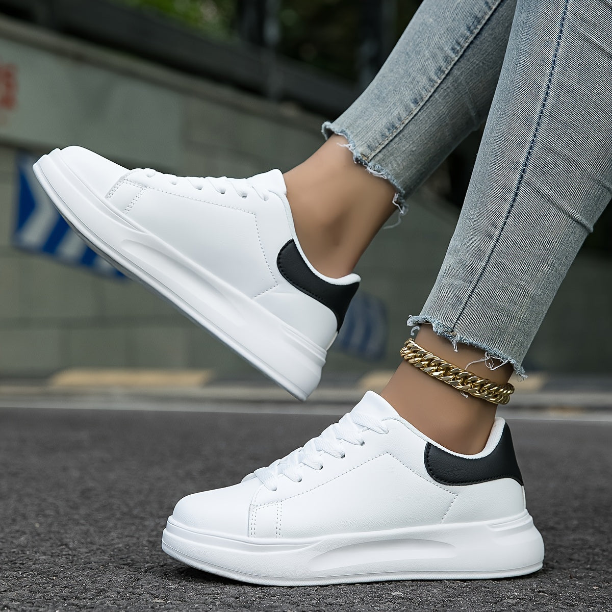 Elegante Witte Sneakers Dames van Hoogwaardig Leer met Gewatteerde Hak | Casual Low-Top Schoenen-2