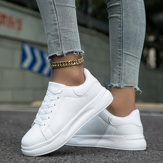 Elegante Witte Sneakers Dames van Hoogwaardig Leer met Gewatteerde Hak | Casual Low-Top Schoenen-1