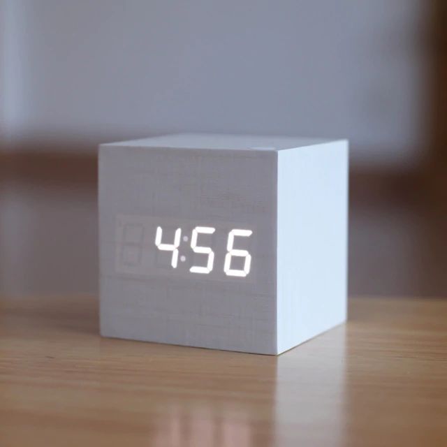 Cube Digitale Klok | Moderne Bureauklok 2