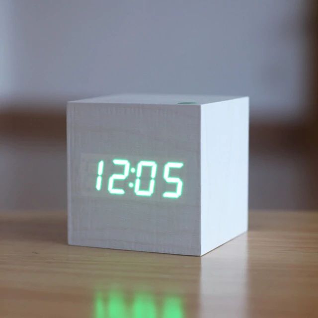 Cube Digitale Klok | Moderne Bureauklok 4