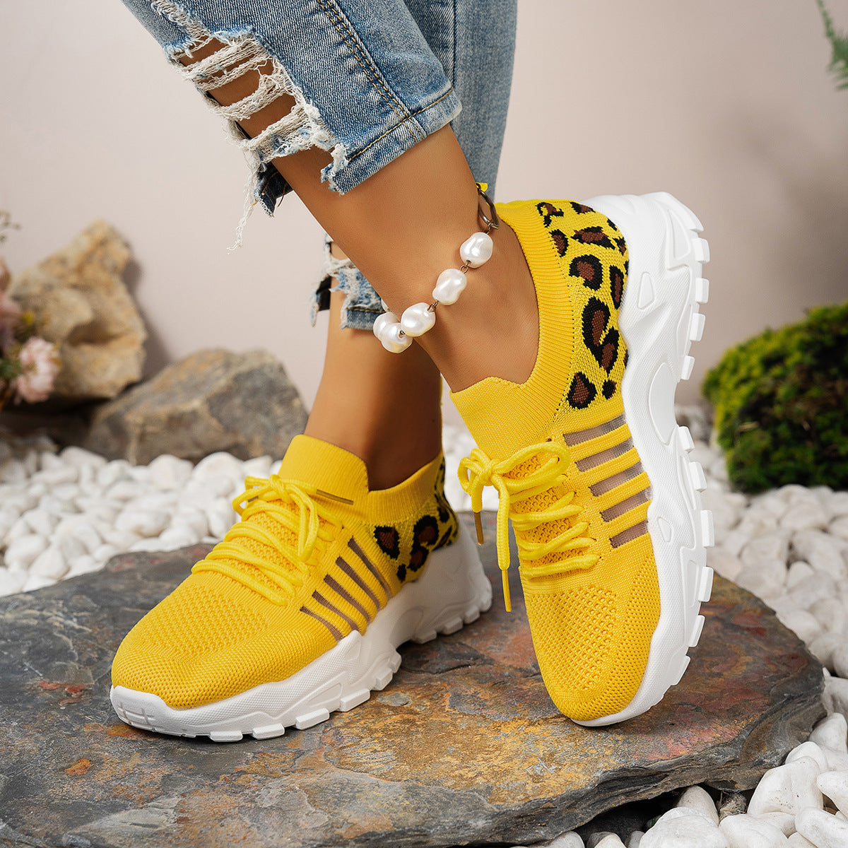Variant image for Modieuze Dames Sneakers met Ademend Flyknit en Luipaardprint | Ondersteunende Golfzool voor Comfort-33