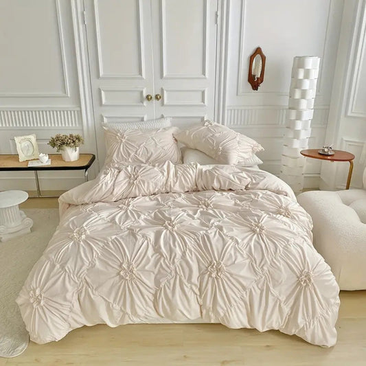 Ruffle Flower | Dekbedovertrekset met Pinch-Pleat Design 0