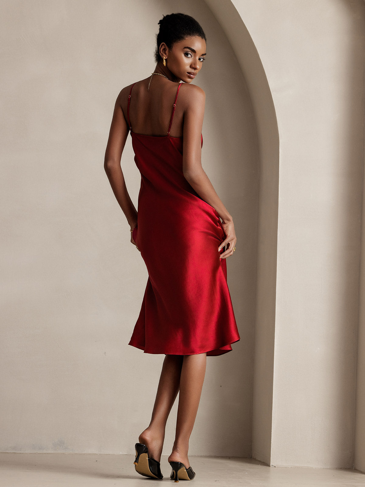 Elegante Lange Jurk Dames van 100% Zijde met Spaghettibandjes | Perfect voor Avond en Zomer Gelegenheden-2