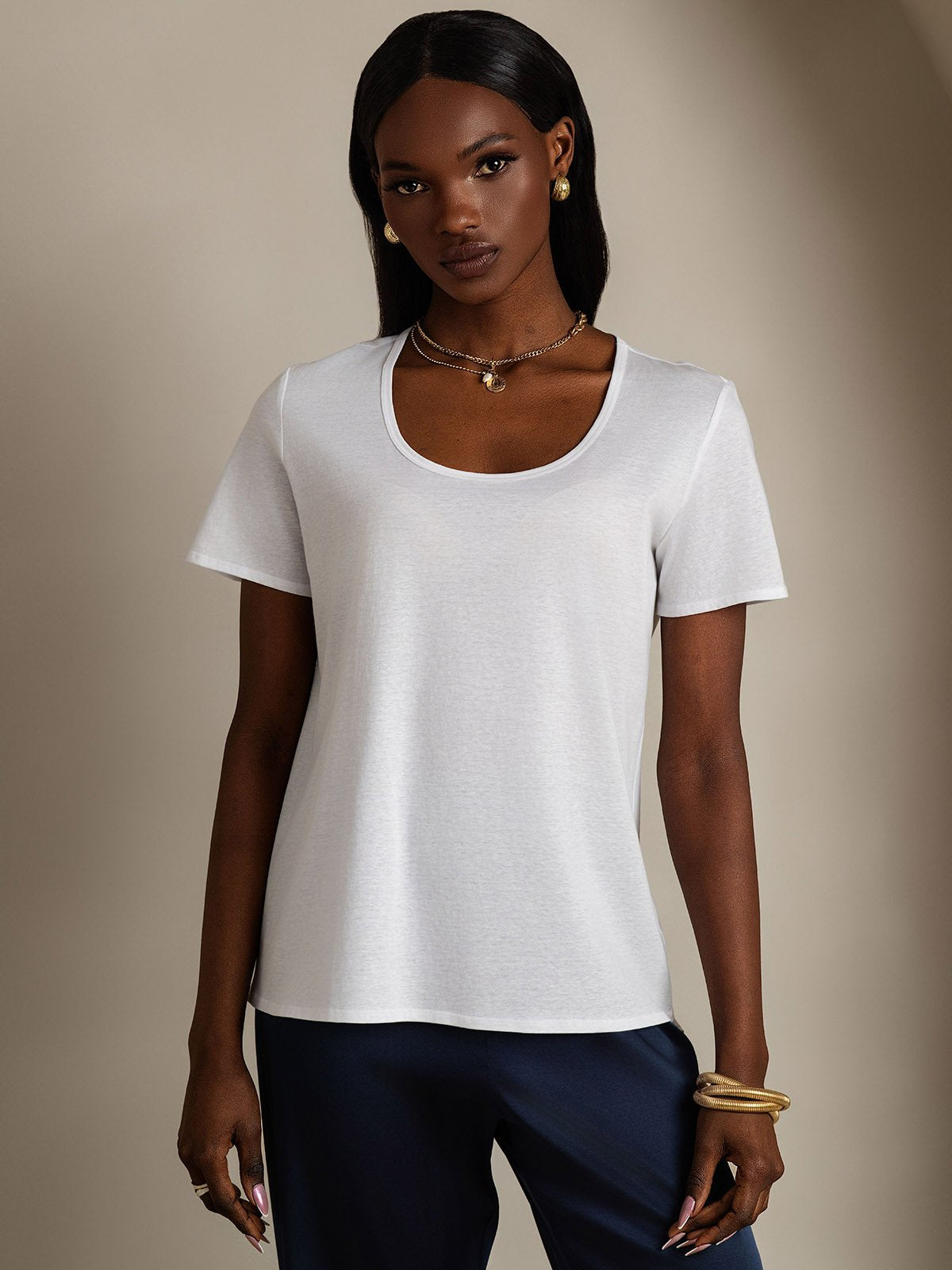 Variant image for Luxe Zijdeblend Dames T-shirt met U-hals | Korte Mouwen in Diverse Kleuren voor Comfort en Elegantie-17