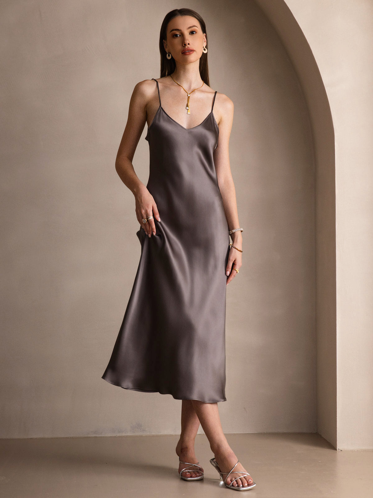 Variant image for Elegante Lange Jurk Dames van Moerbeizijde met Spaghettibandjes | Luxe Maxi Jurk voor Zomer en Avondkleding-49